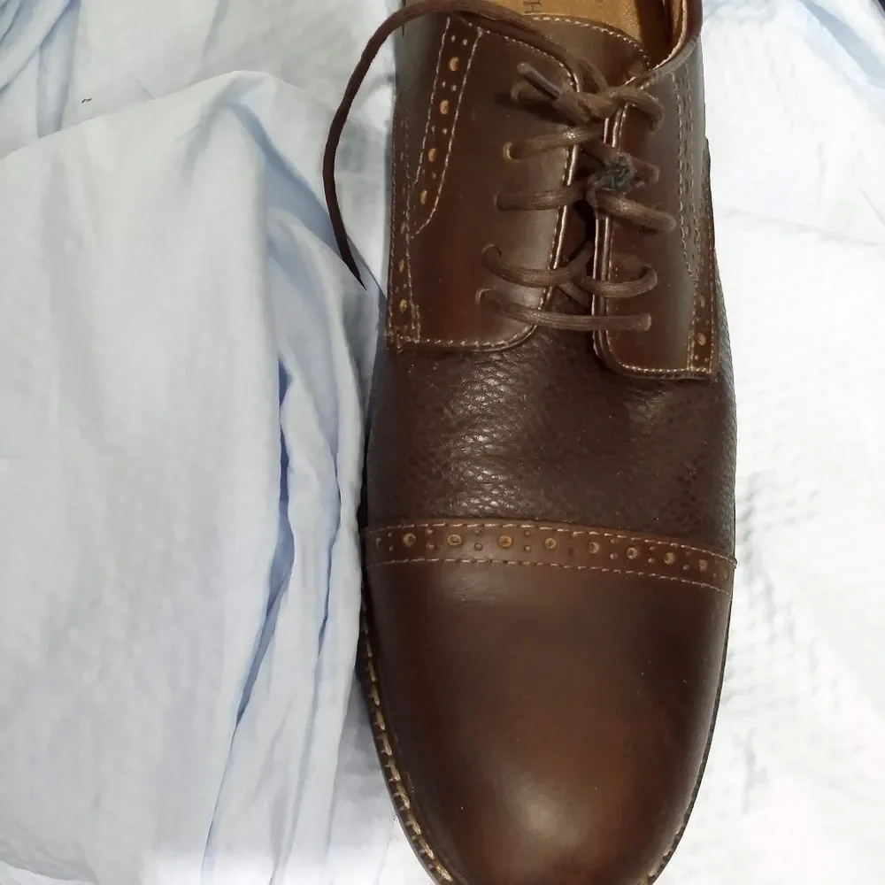 G.H. BASS & Co Parrish brown leather lace up 11D
